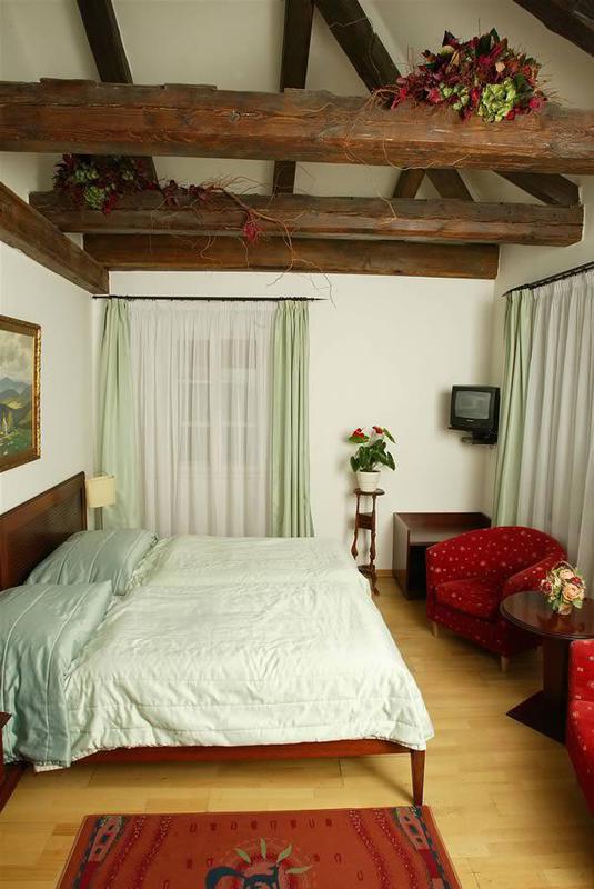 Hotel Cerna Liska à Prague Extérieur photo